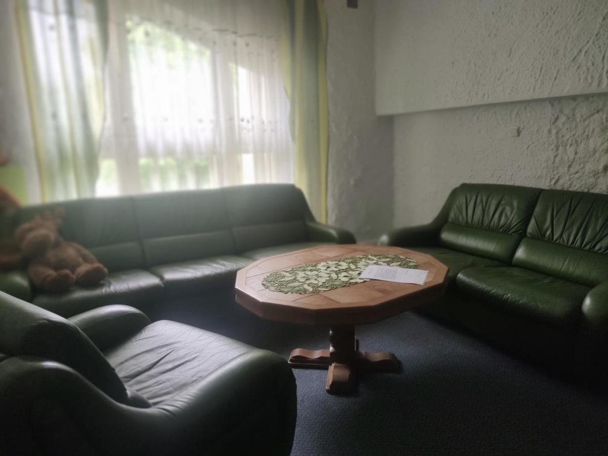 Zajazd U Kmity Postołów Eksteriør bilde